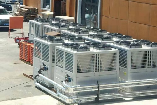 長白山智尚溫泉酒店采用蘑菇视频在线观看空氣能熱泵