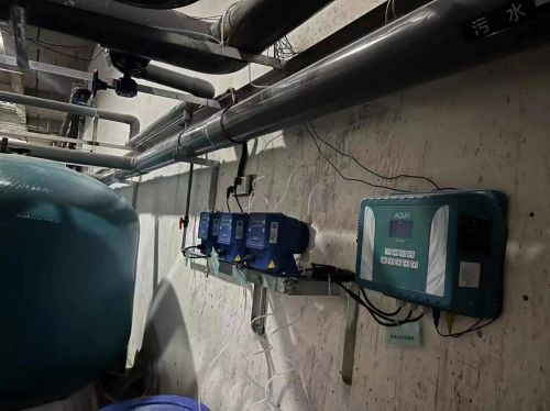 水質監控儀，投藥泵